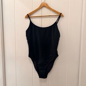 Andie Amalfi Swimsuit “flat Black classic”. Size XL.